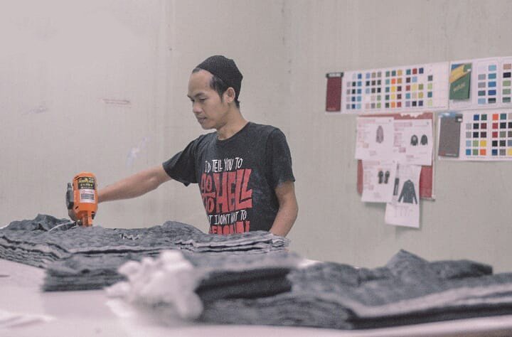 Divisi cutting Konveksi HCK untuk produksi jaket dan kemeja Bandung