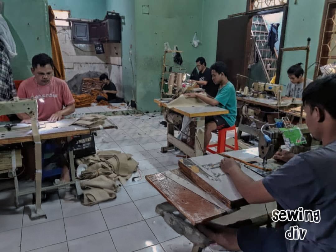 Proses produksi jahit Konveksi HCK Bandung