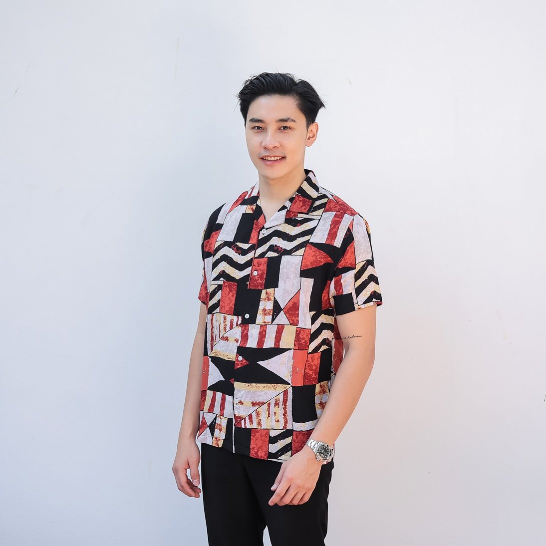 Kemeja custom untuk kebutuhan fashion dan event